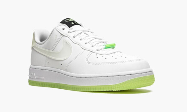 Nike AirForce 1 Low '07 sneakers have a Nike day - Image 3