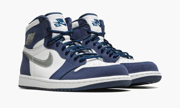 Air Jordan 1 High OG Midnight Navy - Image 2