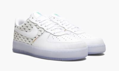 Air Force 1 07 PRM Swoosh Pattern